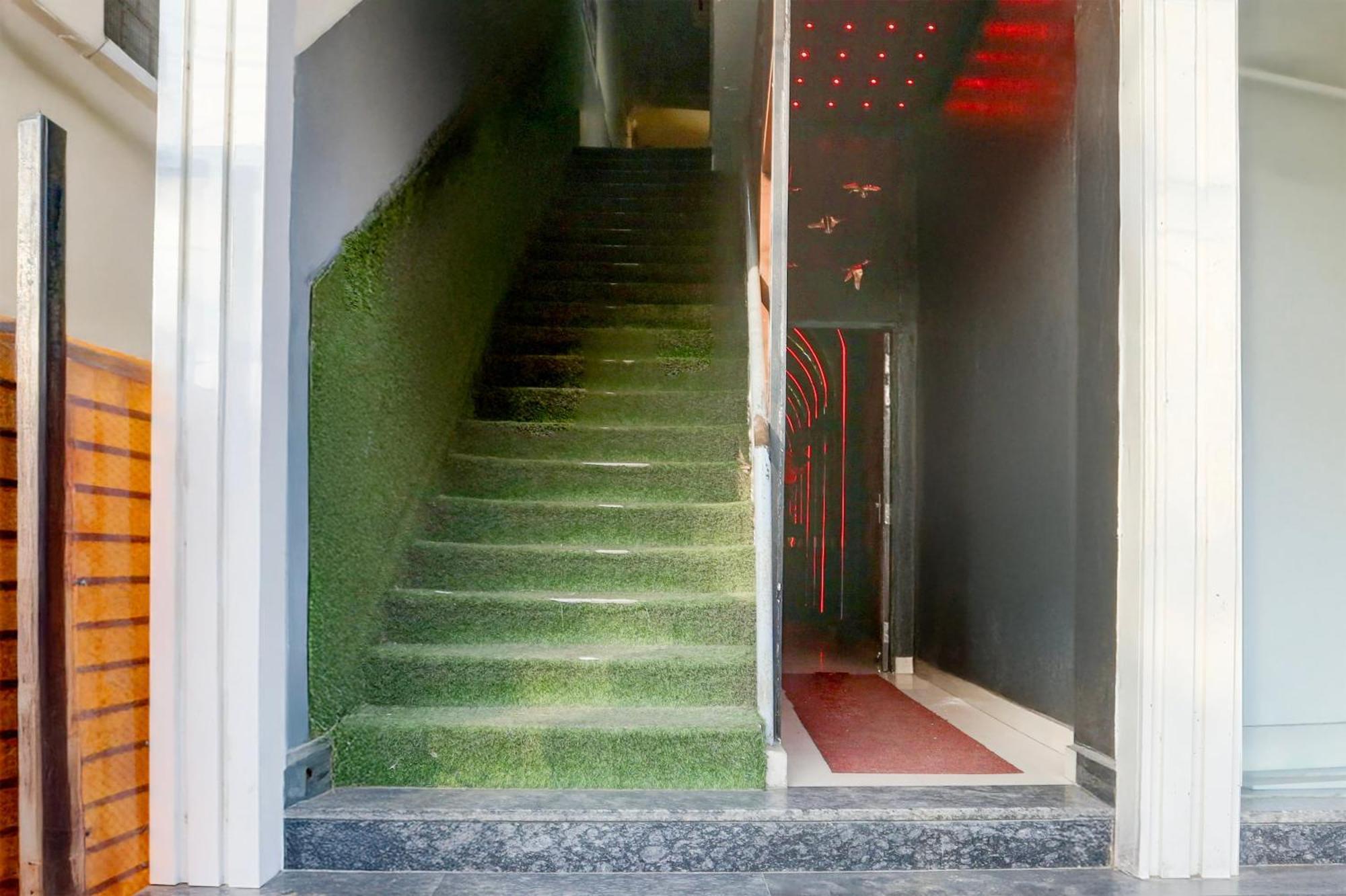 Super Collection O Roop Vihar Rohtak Formerly Hotel Maha エクステリア 写真
